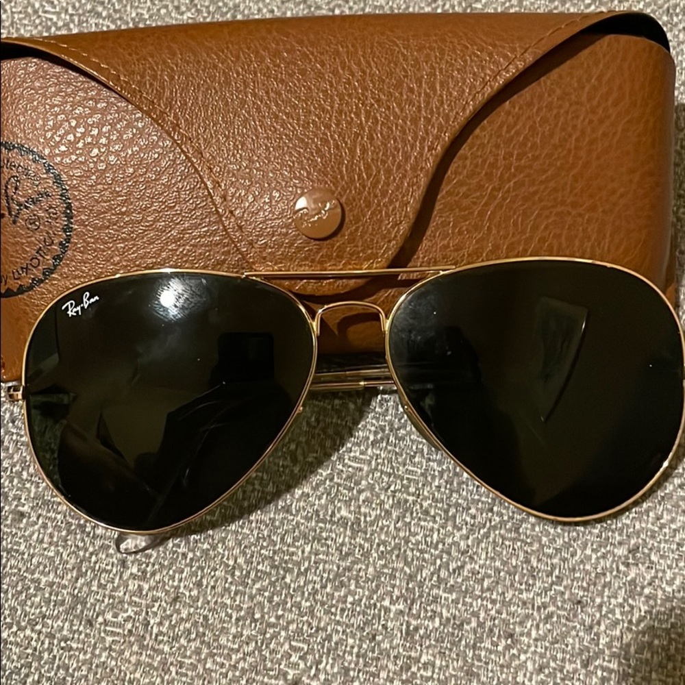 Ray Ban Large Aviator Sunglasses